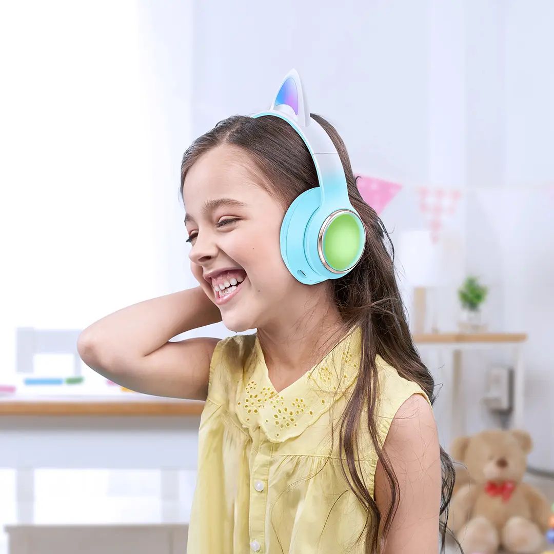 GK-400 Kids Wireless Headphone - Green Lion